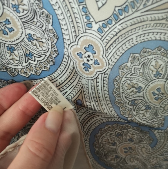 Fancy scarf by Franco Laurenti - Picture 3 of 4